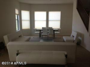 Building Photo - 1502 E Dunlap Ave