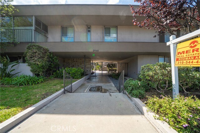 Building Photo - 2940 W Carson St