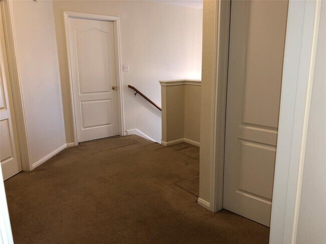 Building Photo - 3604 Roller Crossing