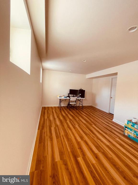 Building Photo - 404 Navaho Dr