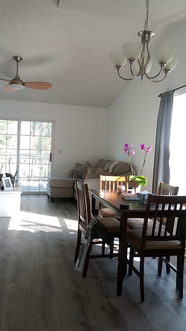 Building Photo - 1675 Hemingway Ln