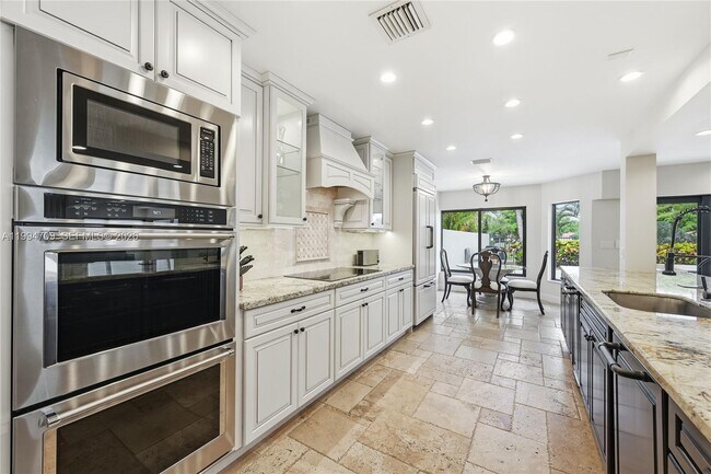 Building Photo - 21944 Town Pl Dr