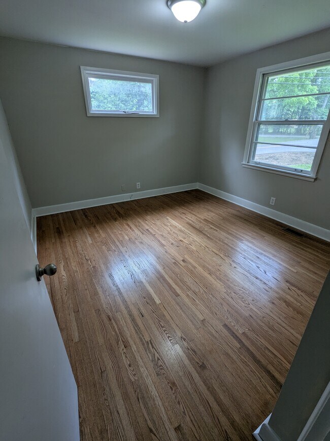 Building Photo - 500 Catalina Dr