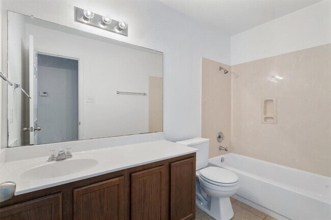 Building Photo - 2277 Green Meadows Ln