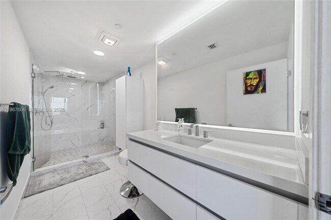 Building Photo - 888 Biscayne Blvd