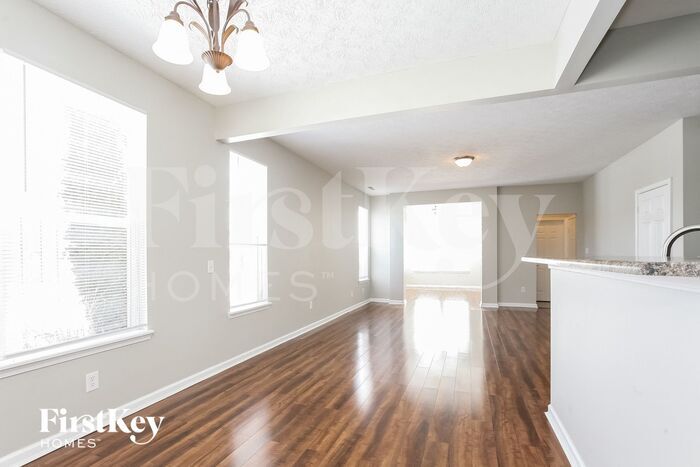 Building Photo - 4915 Birmingham Dr