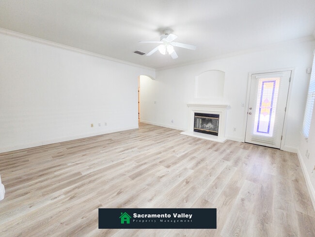 Building Photo - 1901 Yarnell Way