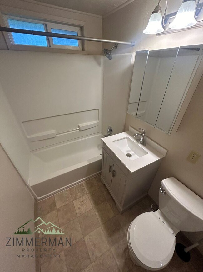 Building Photo - 1635-1645 Polk St.