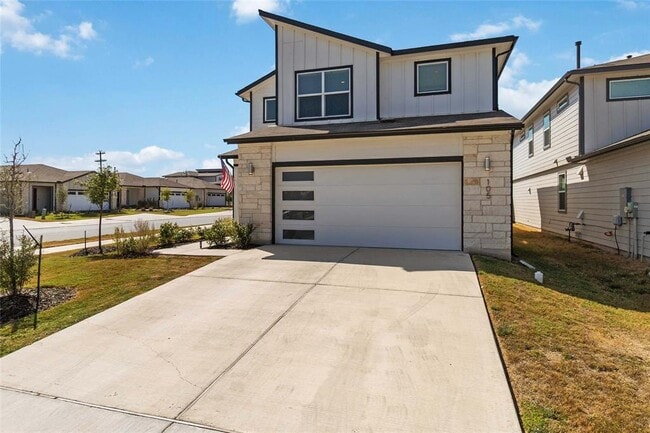 Building Photo - 105 New Hvn St