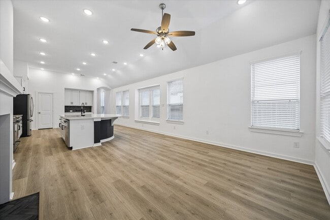 Building Photo - 15823 Bird of Paradise Dr