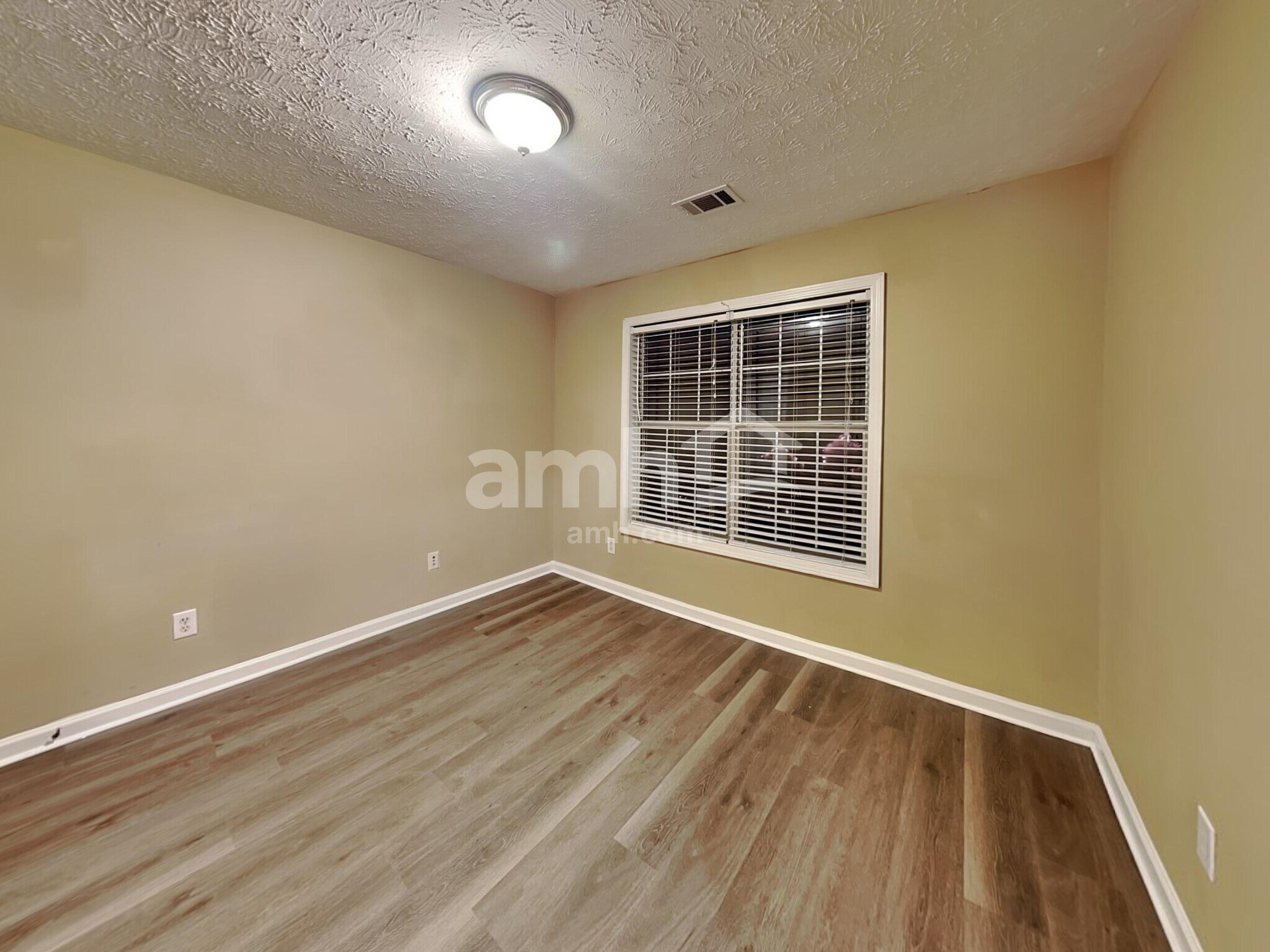 Building Photo - 3355 Brook Lea Dr