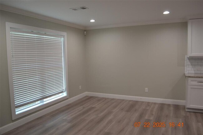 Building Photo - 14923 Perthshire Rd