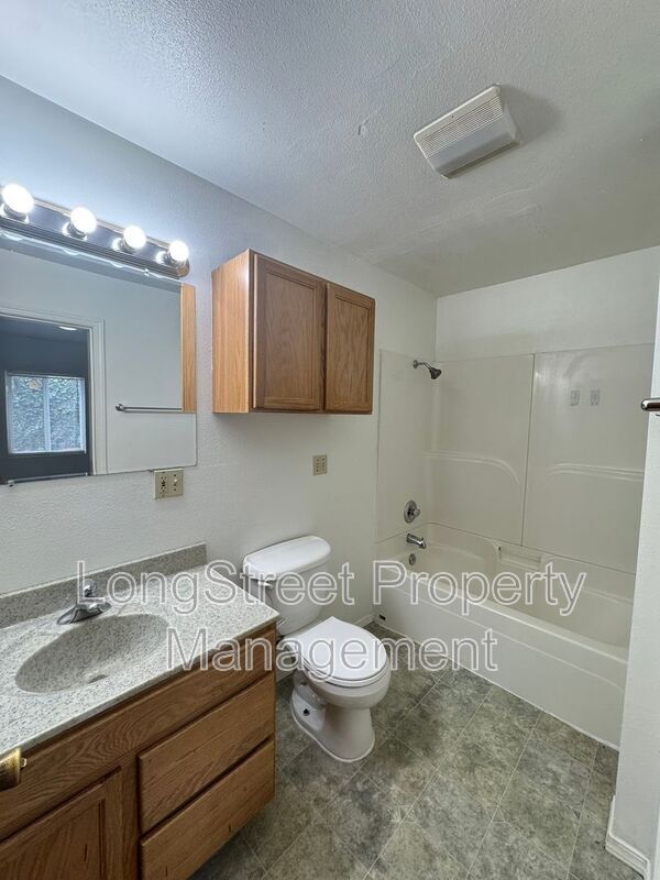 Building Photo - 1012 NW 34th St