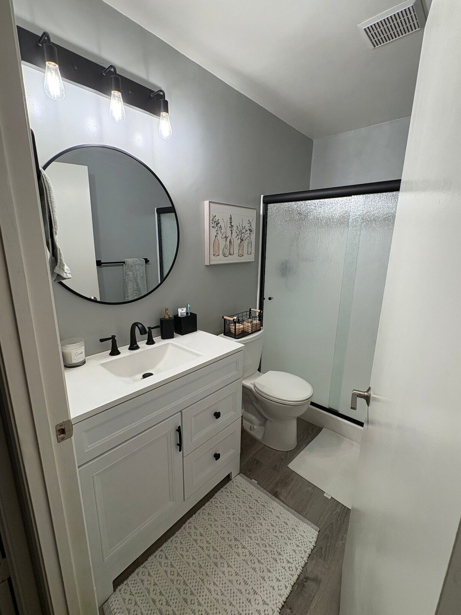 Building Photo - 136 Countrywood Ln