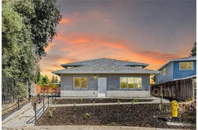 Building Photo - 2409 Cava Ct