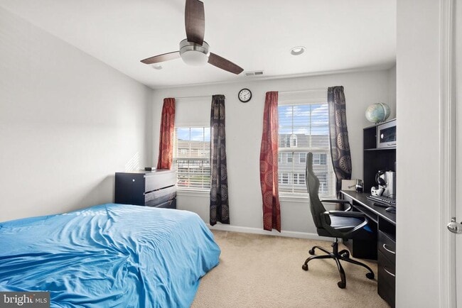 Building Photo - 1738 Beacon Ln