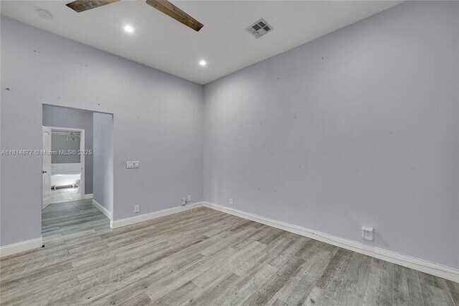 Building Photo - 12101 SW 68th Ct