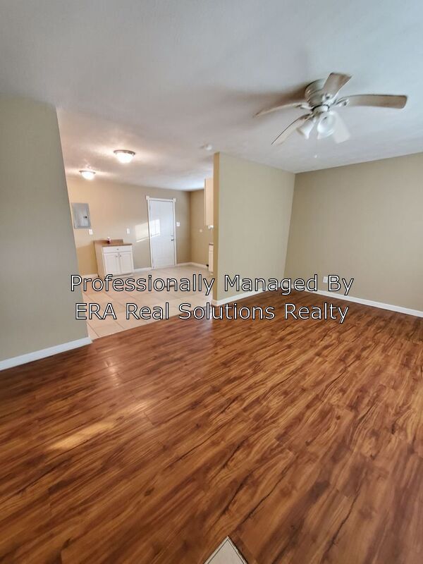 Building Photo - 723 Demorest Rd