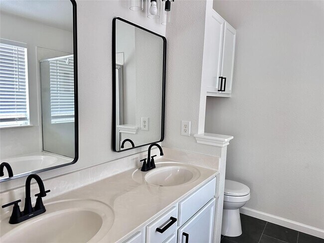 Building Photo - 360 Atlantis