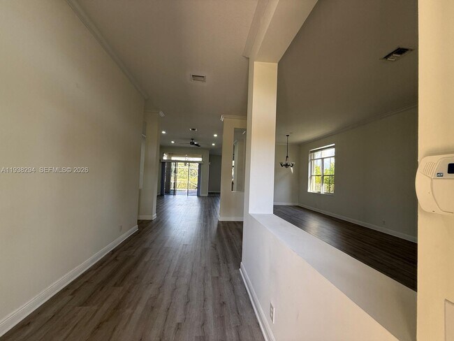 Building Photo - 2408 Deer Creek Rd