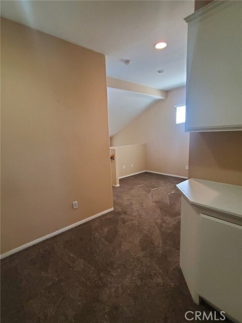 Building Photo - 490 Colt St