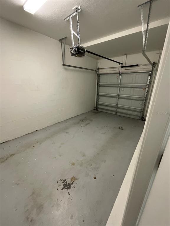 Building Photo - 8545 Zoeller Hills Dr