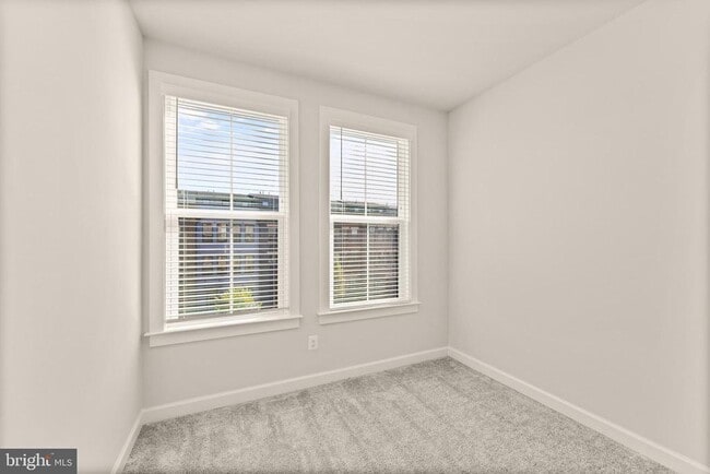 Building Photo - 12973 Hattontown Square