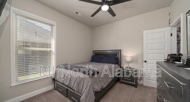 Building Photo - 120 Elledge Farm Dr