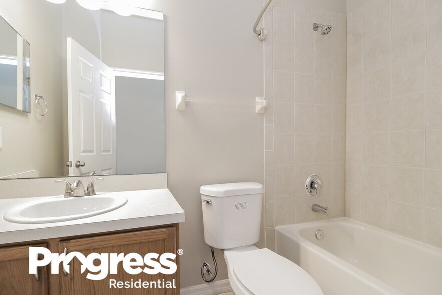 Building Photo - 14742 Stonebriar Way
