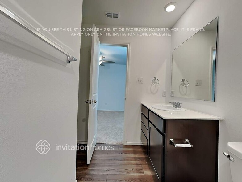Building Photo - 125 Br Vlg Wy