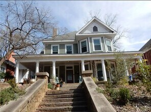 Building Photo - Grant Park - Quadplex Unit C