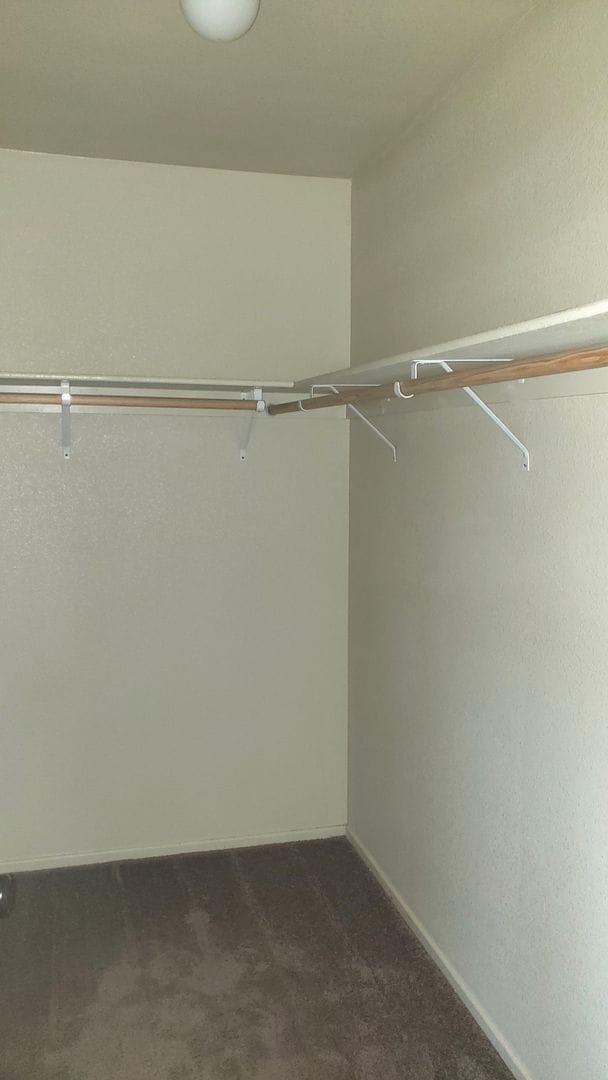 Building Photo - 3 bedroom Rental