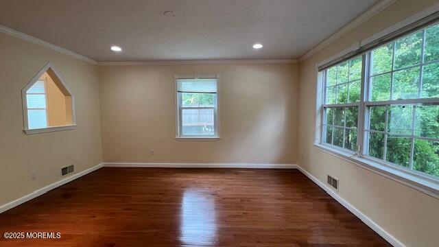 Building Photo - 33 Kinglet Ave