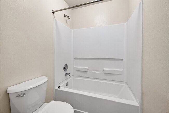 Building Photo - 6247 Settlers Lake Cir E