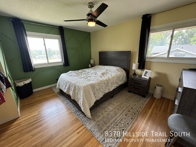 Building Photo - 8370 Hillside Trail S