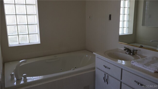 Building Photo - 3150 E Sweet Meadow Ct