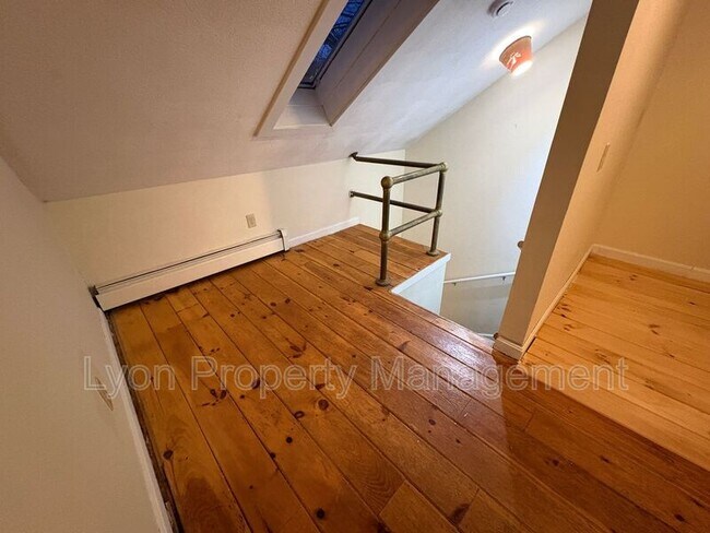 Building Photo - 2 Proctor Pl