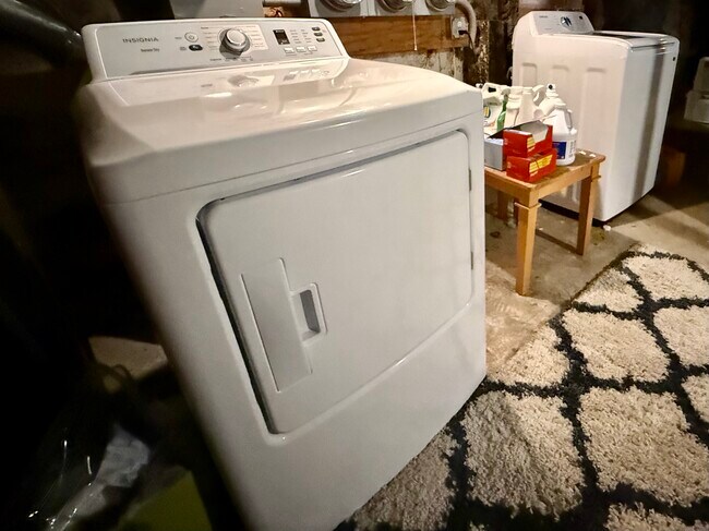 Building Photo - 30 Vinton St