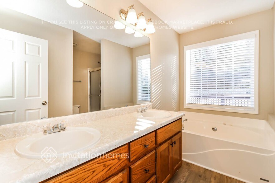 Building Photo - 23 Ivy Chase Way