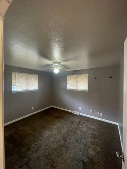 Building Photo - 1075 Winona Dr