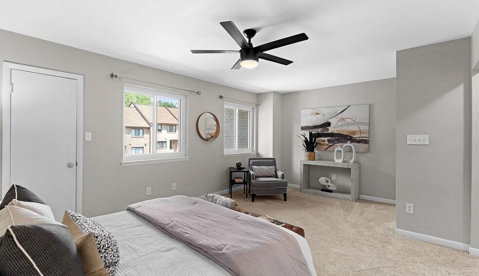 master bedroom - 3881 Steppes Ct