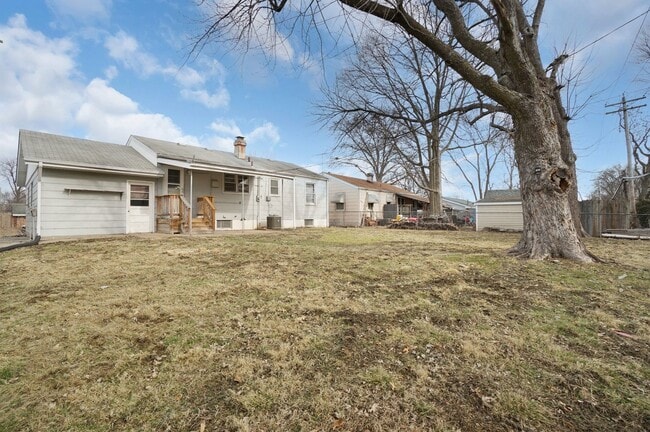 Building Photo - COMING SOON!! Charming 3-Bedroom Home in a...