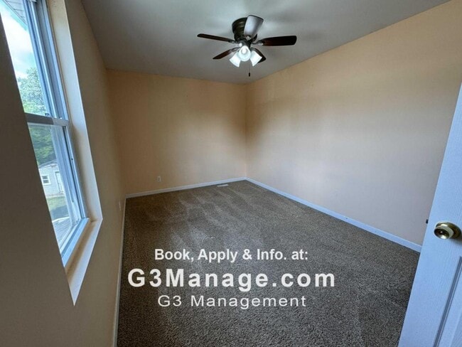 Building Photo - 407 N Reese St