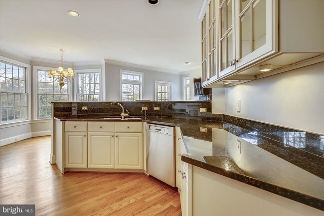 Building Photo - 2009 Mayfair McLean Ct