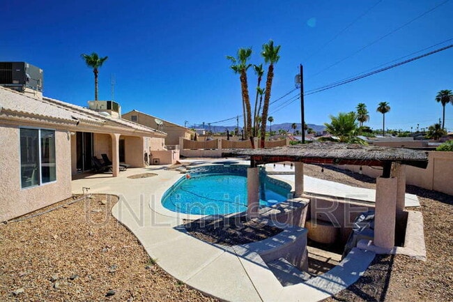 Building Photo - 304 Acoma Blvd S