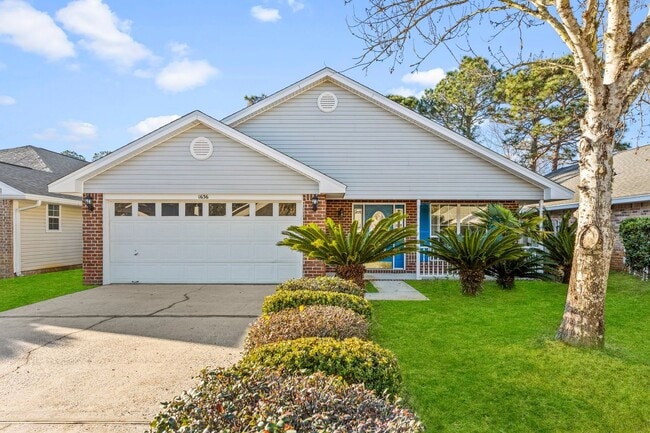 Building Photo - Charming home in IDEAL location!!!