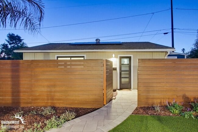 Building Photo - Stunningly Renovated 3Bdm 2Ba Home + Casita in Poway!