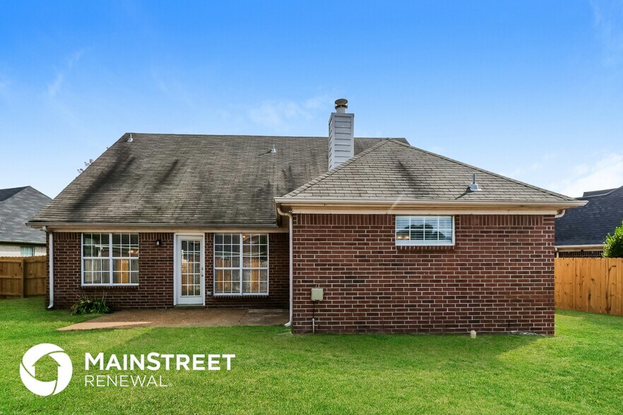 Building Photo - 1168 Red Fern Cir E
