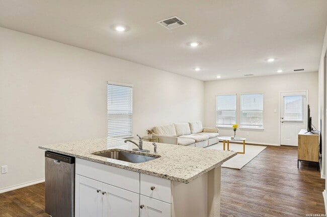Building Photo - 4550 Meerkat Dr