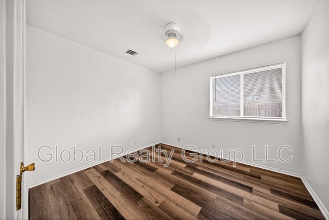 Building Photo - 229 Spice Oak Ln